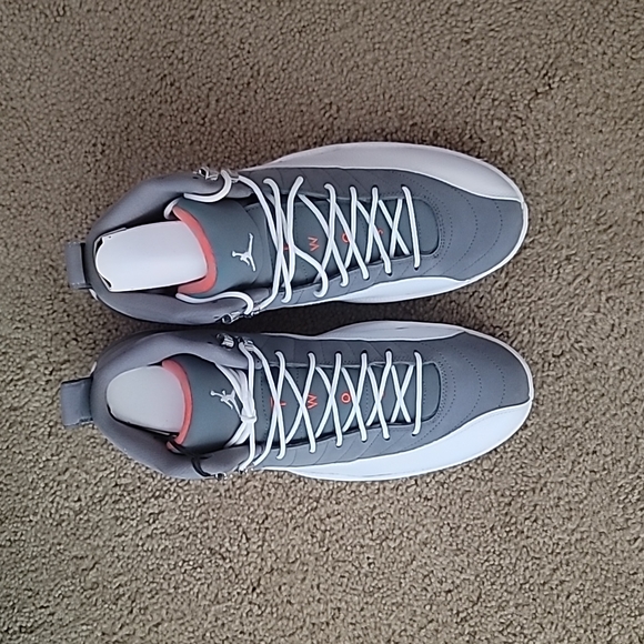 Air Jordan 12 Retro - Picture 6 of 10